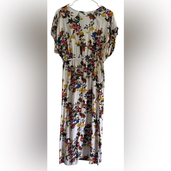 Time and Tru White Multicolor Floral Short Sleeve Tie Hi Low Hem Duster Size M - Picture 10 of 11